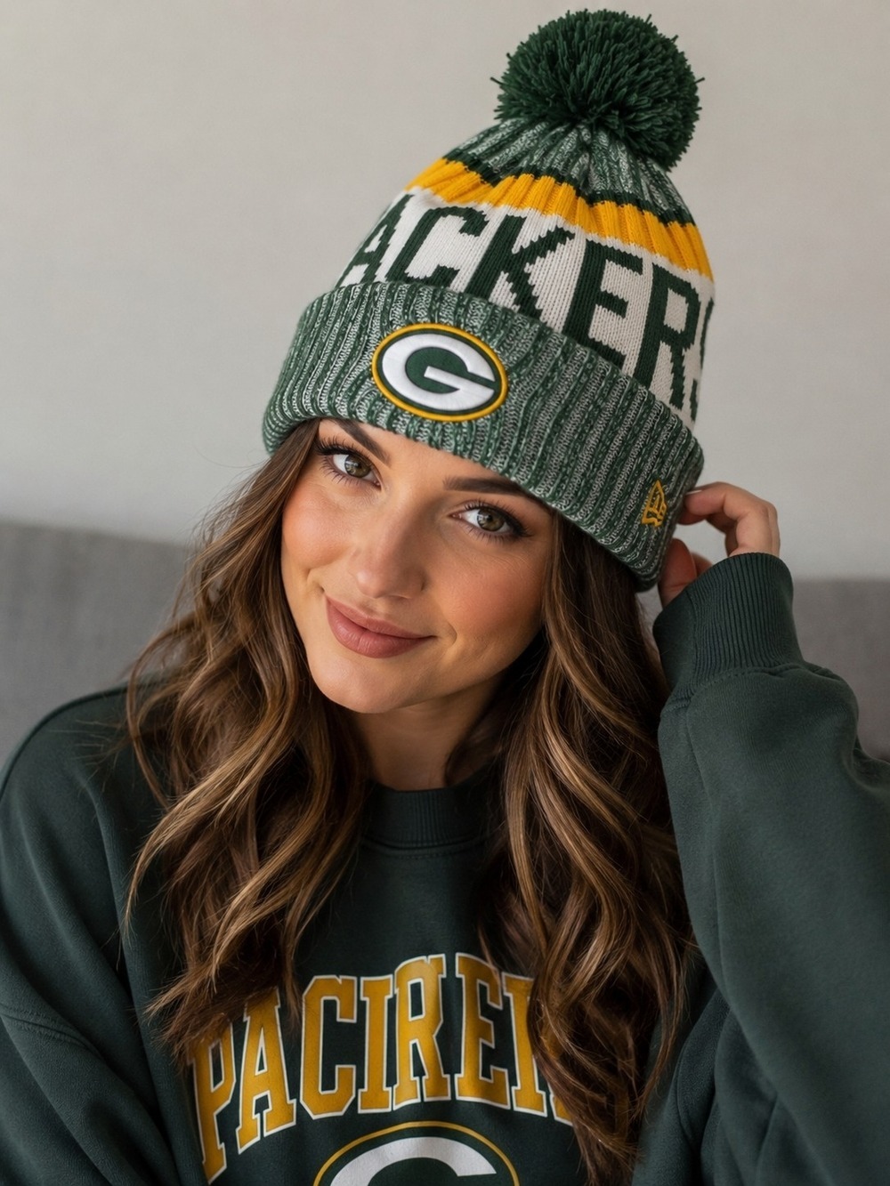 Green Bay Packers New Era Knit Pom Beanie - Green, White, GoldI - Picture 2 of 3